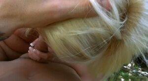 Blonde MILF Amy Lee giving close up bj for cumshot on face Gonzo style on picsofsex.com