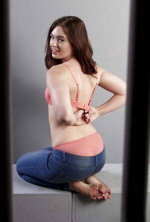 Jodi Taylor is demonstrating her fantastic tiny tits and pornstar ass on picsofsex.com