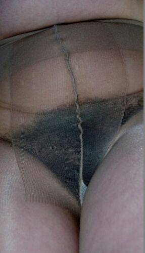 UK amateur Juicey Janey holds her big natural tits in pantyhose and heels - Britain on picsofsex.com