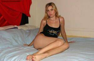 First timer Rachael exposes her firm breasts and pierced nipples on picsofsex.com