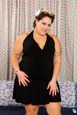 SSBBW Jade Rose finger spreads her tight slit after a striptease performance on picsofsex.com