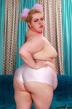 SSBBW Velma Voodoo wears her hair up in puffs while parting her pussy on picsofsex.com