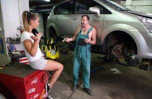 Sweet teen seduces the old mechanic to pay for her car repairs on picsofsex.com