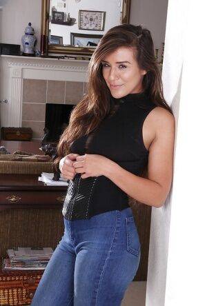 Topnotch amateur babe with big tits pulls down her jeans and touches her clit on picsofsex.com