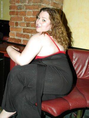 Lustful plumper with big flabby jugd stripping and spreading her legs on picsofsex.com