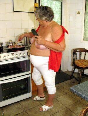 Obese female Grandma Libby masturbates with vegetables after cooking on picsofsex.com