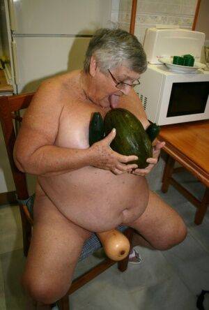 Obese UK nan Grandma Libby gets totally naked while playing with veggies - Britain on picsofsex.com