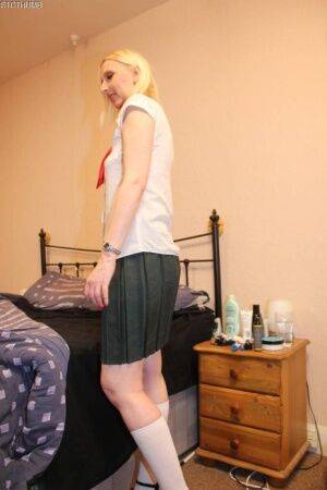 Blonde UK woman Tracey Lain goes ass to mouth while wearing schoolgirl apparel - Britain on picsofsex.com