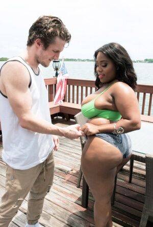 Curvy ebony chick Ms Yummy seduces a hapless white boy with her big booty on picsofsex.com