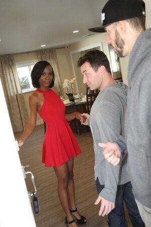 Black girl takes on two well-hung white boys at the same time on picsofsex.com
