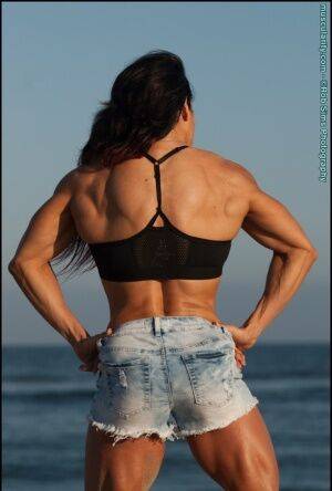 Muscularity Pro Physique Beauty on picsofsex.com