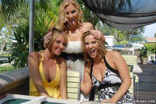 Milf friends buddah, kristen cameron and brianna ray have lesbian fun on the hug on picsofsex.com