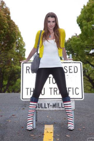 Shelby dompnier in leggings and gasoline boots on picsofsex.com