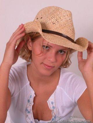 Cowgirl position on picsofsex.com