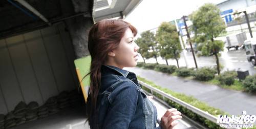 Peachy japanese hottie Chise exposes big boobies and spreads her legs - Japan on picsofsex.com