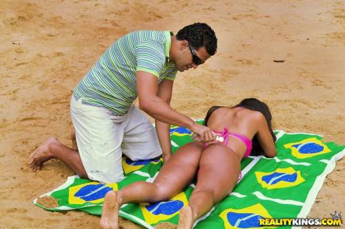 Sultry brazilian milf Adryanna Duarte banged after good cock suck at beach - Brazil on picsofsex.com