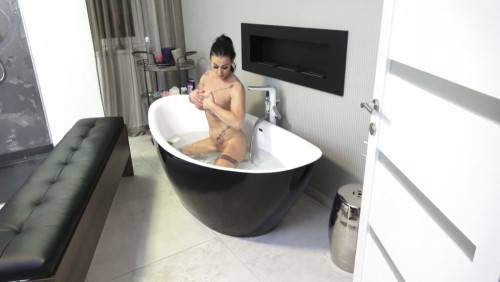 Tattooed Mature With Huge Melons Takes A Nice Shower Before Getting Laid on picsofsex.com