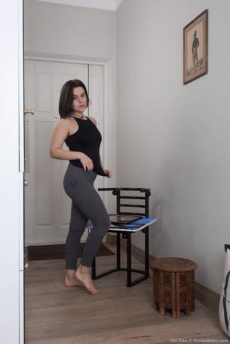 Slender ukrainian dark hair teen Ole Nina in undies is foot fetishist - Ukraine on picsofsex.com