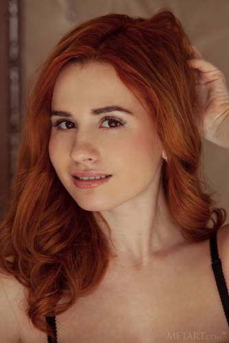 Sylphlike ukrainian redheaded teen Nicole La Cray in lingerie makes some hot foot fetish - Ukraine on picsofsex.com