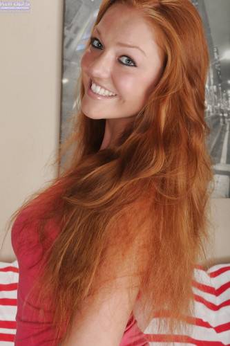 Foxy american redheaded teen Farrah Flower revealing big hooters and bald pussy - Usa on picsofsex.com