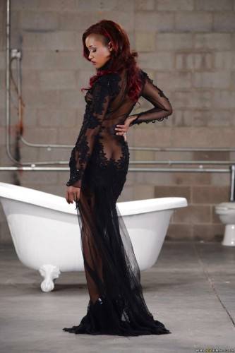 Sexy american red-haired porn star Skin Diamond in sexy skirt reveals her butt and jerks off in the bathroom - Usa on picsofsex.com