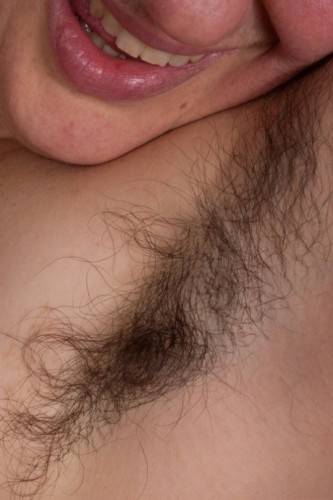Sassy schoolgirl Sadie Lune doffs skirt to show hairy meaty lips up close on picsofsex.com