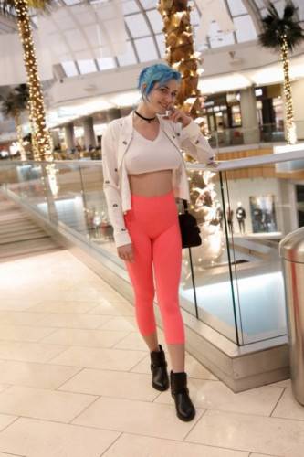 Zishy Skye Blue on picsofsex.com