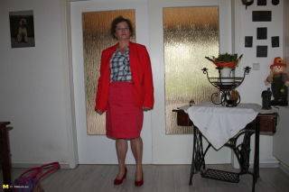 German suzie is one naughty mature lady - Germany on picsofsex.com