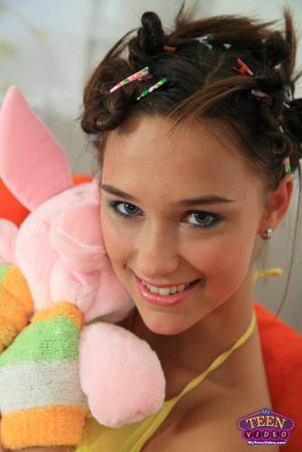 Tender Teen Victoria Sweet In Yellow Bra Holds Her Plush Toy While Getting Pounded on picsofsex.com