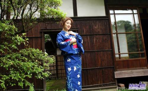 Talented And Very Arousing Tomomi Idols Teases In Front Of The Cam Geisha Style on picsofsex.com