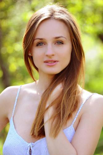 Sweet Natural Babe Vittoria Amada Poses Naked In The Forest And Shows Us All on picsofsex.com