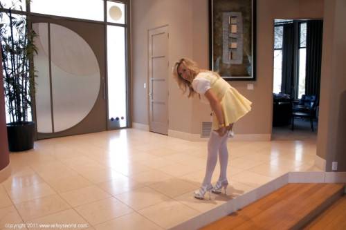 Lovely american wife Sandra Otterson showing big titties and sexy ass - Usa on picsofsex.com