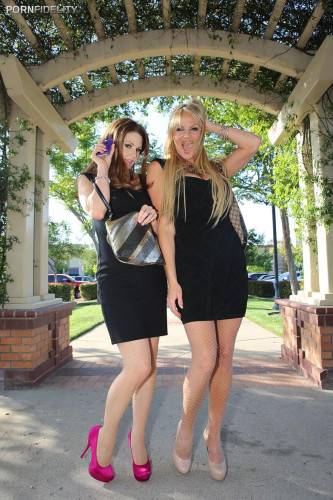 Big Boobed Hotties Kelly Madison And Alysson Moore Please Each Other While Fucking The Guy on picsofsex.com