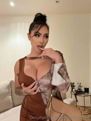 Marie_madore on picsofsex.com