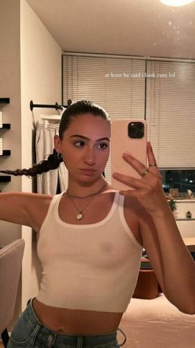 Beautychickee on picsofsex.com