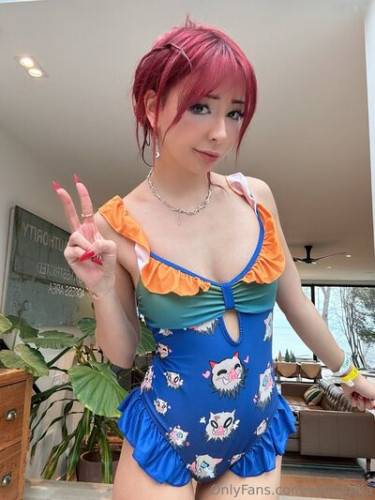 Izzybuunnies waifumiia waifuumiia on picsofsex.com