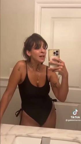 Gabbiehanna theinfamousbabz youtuber on picsofsex.com