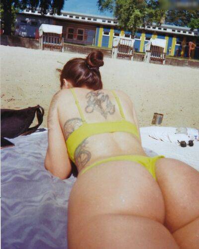 Yaz.rose_ on picsofsex.com