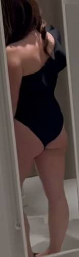 Annawhispers_asmr on picsofsex.com