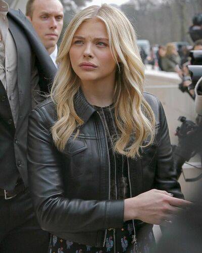 Chloegmoretz https: on picsofsex.com