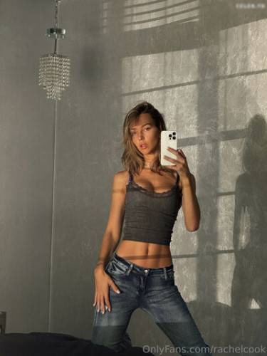 Rachel Cook on picsofsex.com