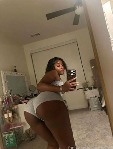 Pyt.kellyyy Slayy.kellyy on picsofsex.com