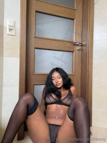 Llleasy llleasy_ on picsofsex.com
