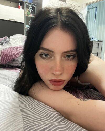 Howeversnowy rusian Billie eilish on picsofsex.com