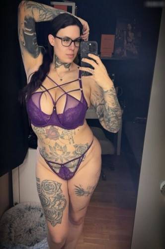 InkedVanessa on picsofsex.com