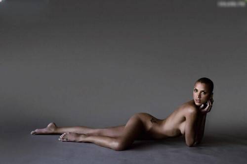 Noémie Lenoir on picsofsex.com