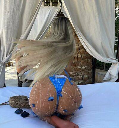 Niña corrinadione on Instagram corinnakopf corrinadione on picsofsex.com
