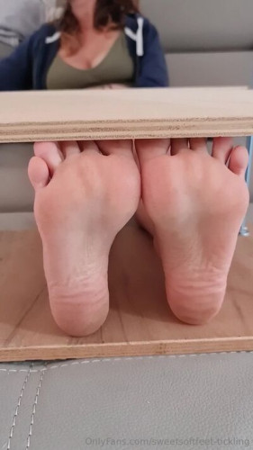 Sweetsoftfeet_tcklng_adventure on picsofsex.com