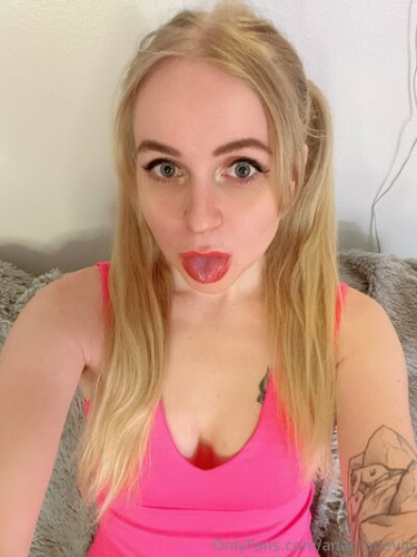 Anacranevip on picsofsex.com