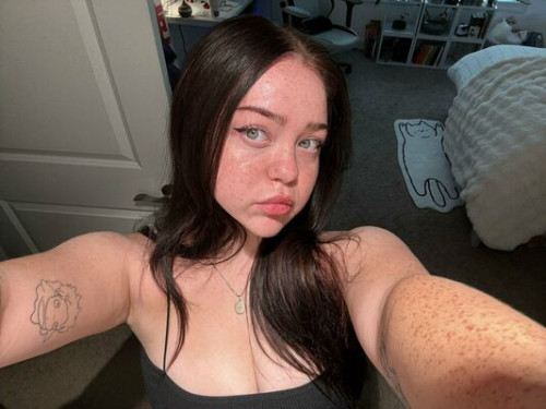 Frecklebeauties_ on picsofsex.com